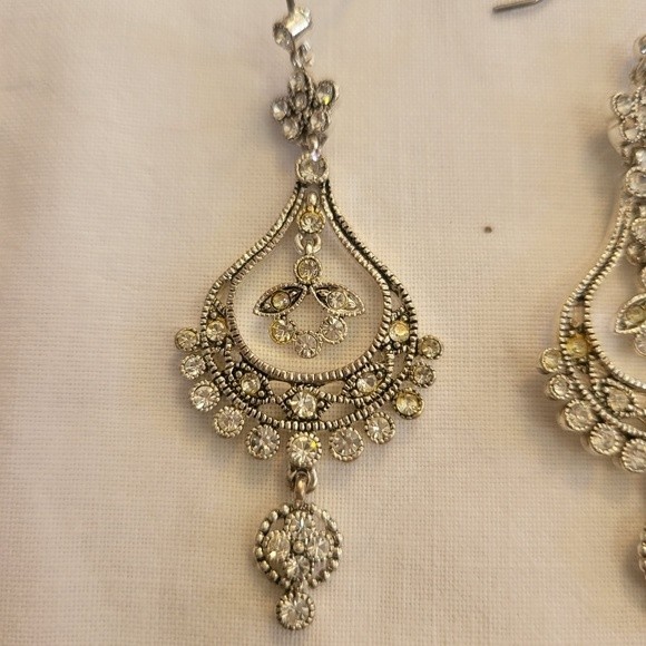 Vintage Monet Teardrop Dangle Earrings - Picture 3 of 7